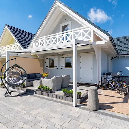Nad Morzem Otulone Sloncem Ferienhaus Rowy (Pomerania)