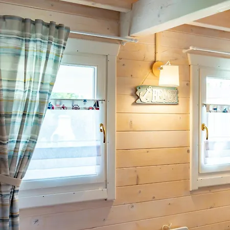 Nad Morzem Otulone Sloncem *