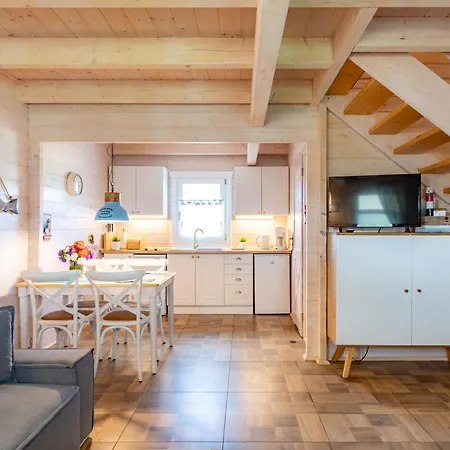 Tatil Evi Nad Morzem Otulone Sloncem