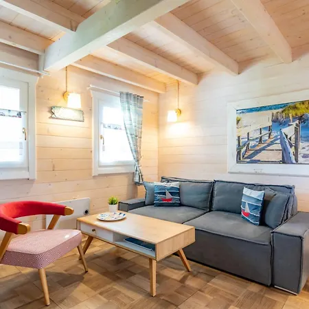 Tatil Evi Nad Morzem Otulone Sloncem Rowy (Pomerania)