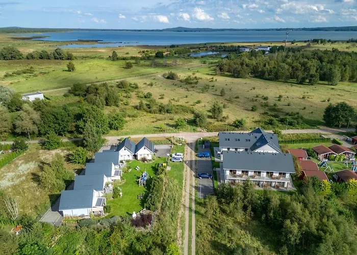 Nad Morzem Otulone Sloncem *